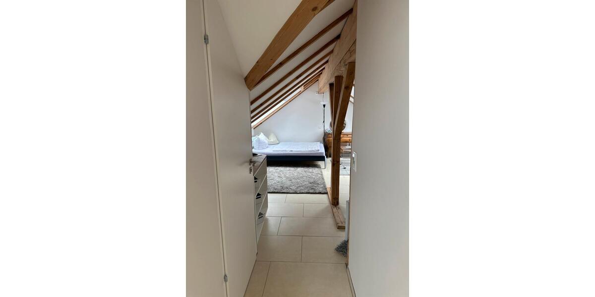 Dachgeschoßwohnung Ettlingen - 1 Zimmer, 28 m&sup2;, 600&euro; | Angebot:26065906