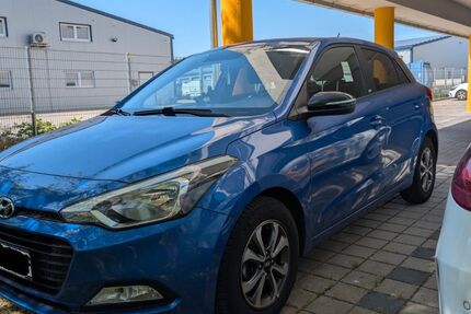 Hyundai i20 66.500 km 9.400 &euro; Karlsruhe 76131