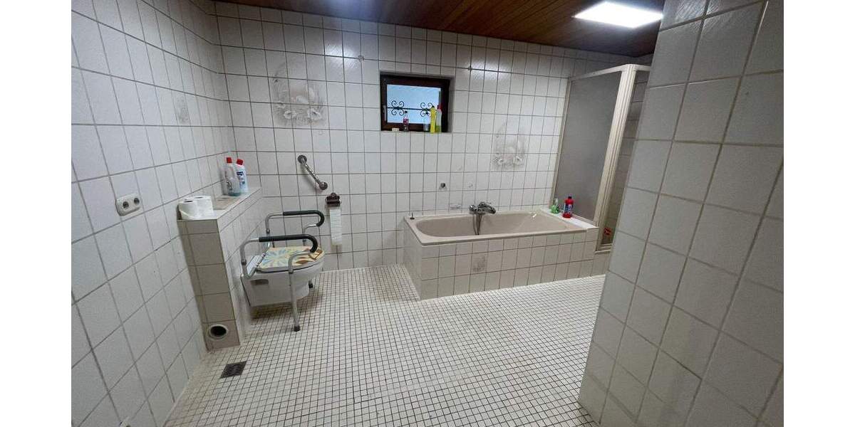 Raum für Ideen: Doppelhaushälfte mit Bauplatz, großem Garten und Garage 5 zimmer