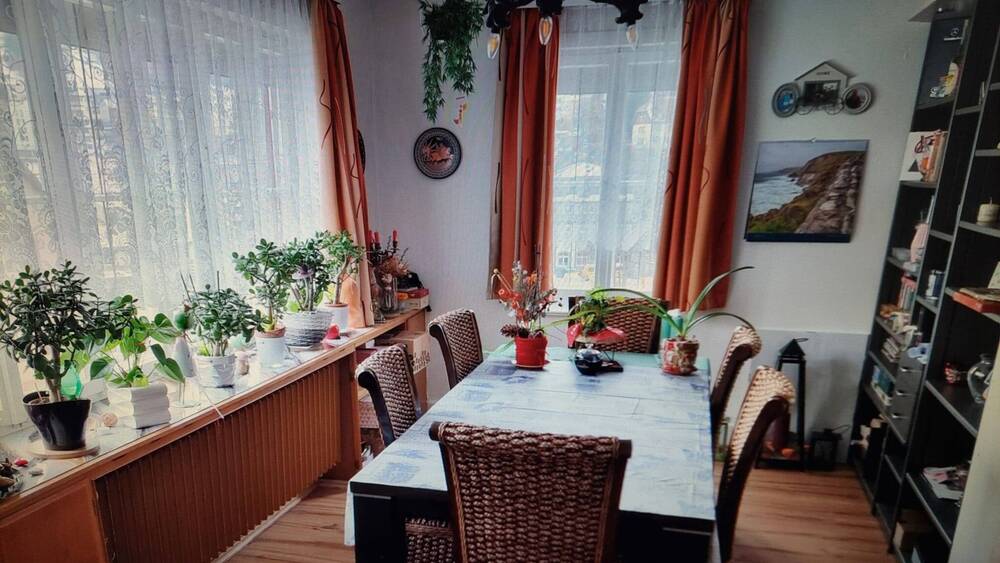 Einfamilienhaus Bad Wildbad - 8 Zimmer, 214 m&sup2;, 499.000&euro; | Angebot:25745049