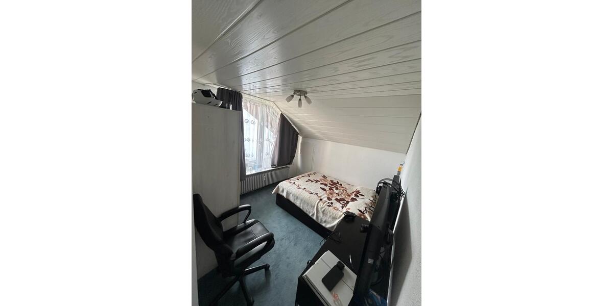 Dachgeschoßwohnung Sindelfingen - 3 Zimmer, 62 m&sup2;, 1.150&euro; | Angebot:26449297