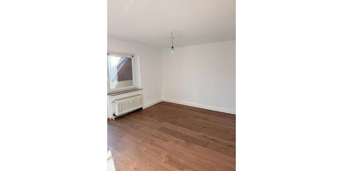 Frisch renovierte 3 Zimmerwohnung 3 zimmer