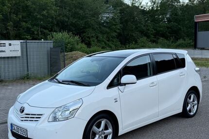 Toyota Verso 214.000 km 5.500 &euro; Pforzheim 75181