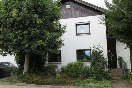 Haus Bruchsal - 8 Zimmer, 190 m&sup2;, 550.000&euro; | Angebot:27128473