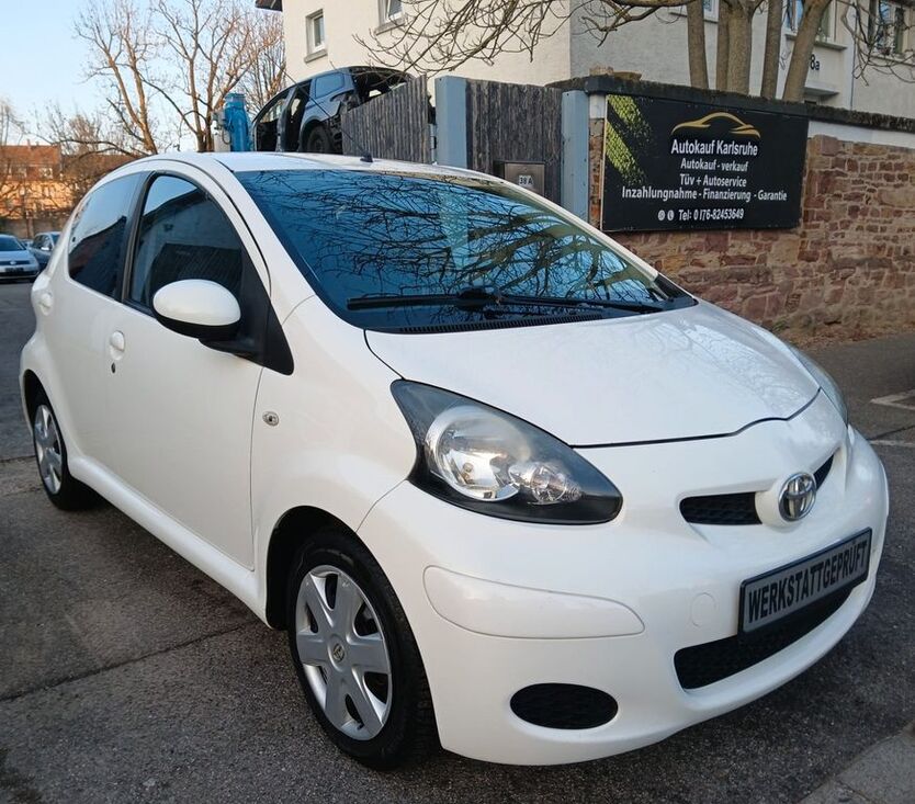 Aygo (X)