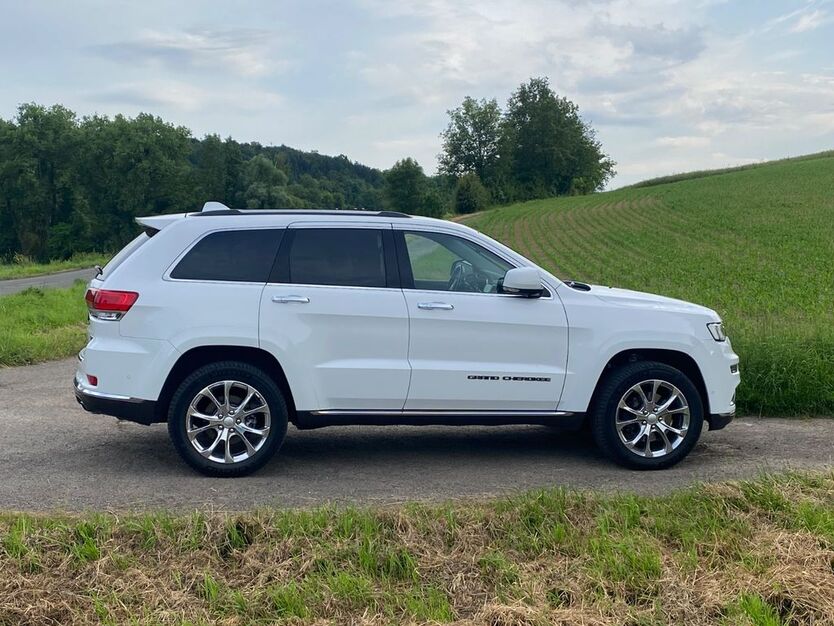 Jeep Grand Cherokee 131.000 km 29.000 € Oberderdingen 75038