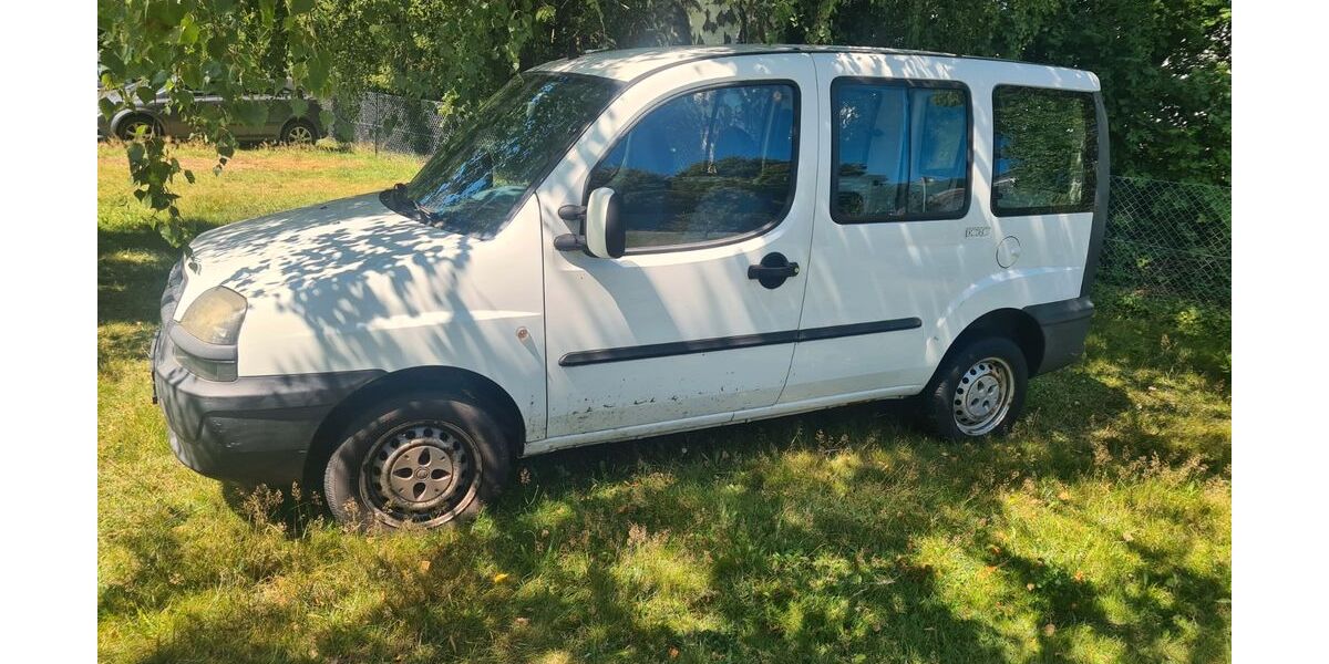 Fiat Doblo 203.000 km 1.590 € Kämpfelbach 75236