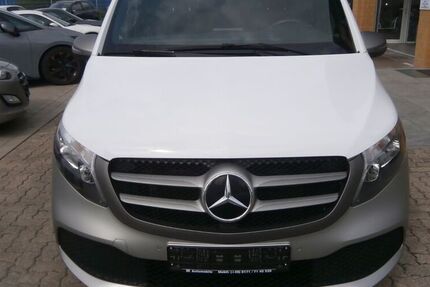 Mercedes V 220