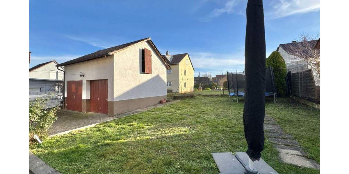 Modernisiertes Ein- Zweifamilienhaus mit Garten 5 zimmer