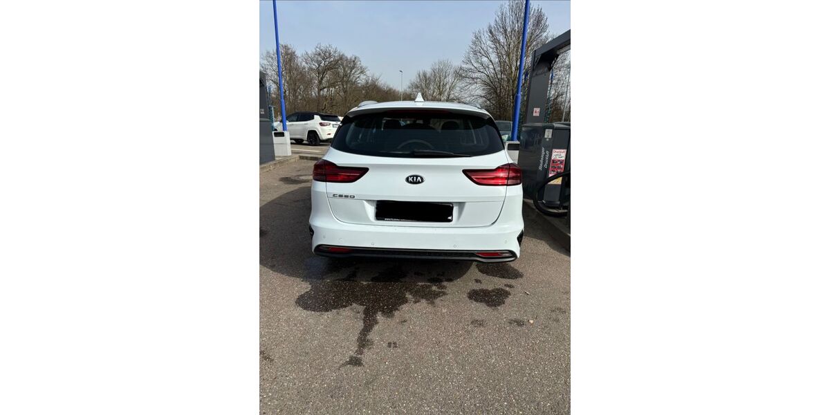 Kia ceed / Ceed 108.000 km 11.800 &euro; karlsruhe 76131