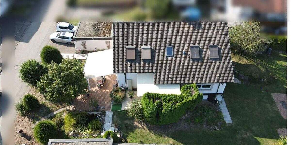 Freistehendes Einfamilienhaus mit Wärmepumpe, Garten & Doppelgarage, ruhige Lage, provisionsfrei! 5 zimmer
