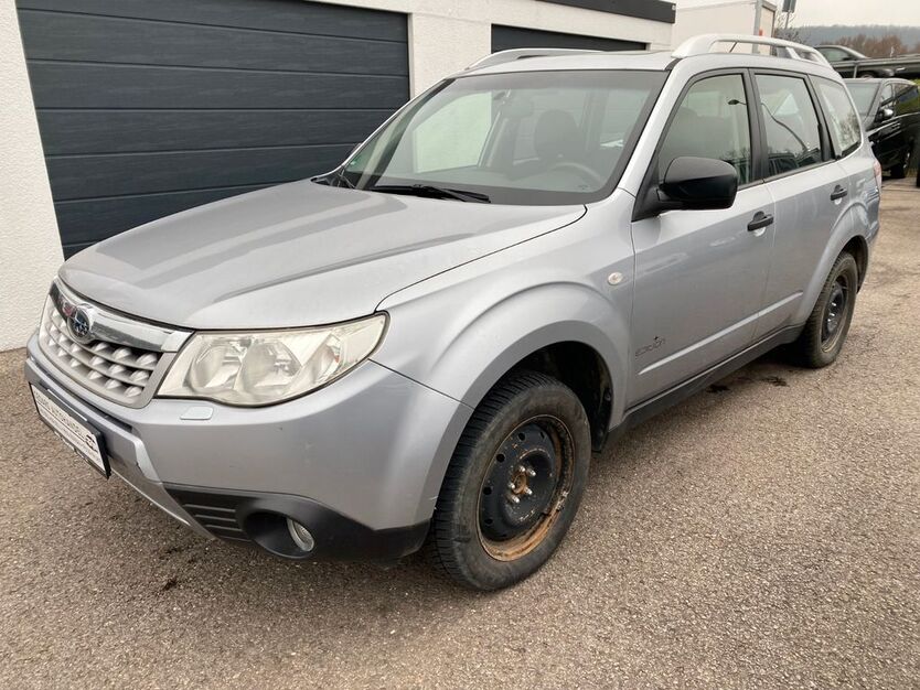 Subaru Forester 173.000 km 6.450 € Niefern bei Pforzheim 75223