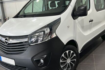 Opel Vivaro 107.000 km 18.995 € Bretten 75015