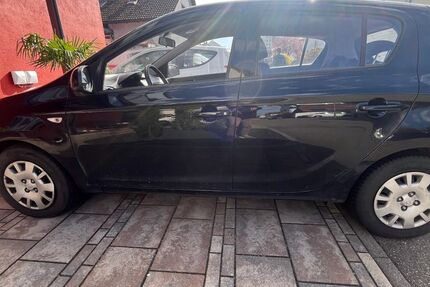 Hyundai i20 162.000 km 2.998 &euro; Stutensee 76297