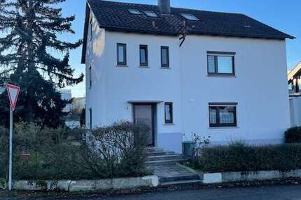 Haus Leonberg - 8 Zimmer, 160 m&sup2;, 590.000&euro; | Angebot:25390603