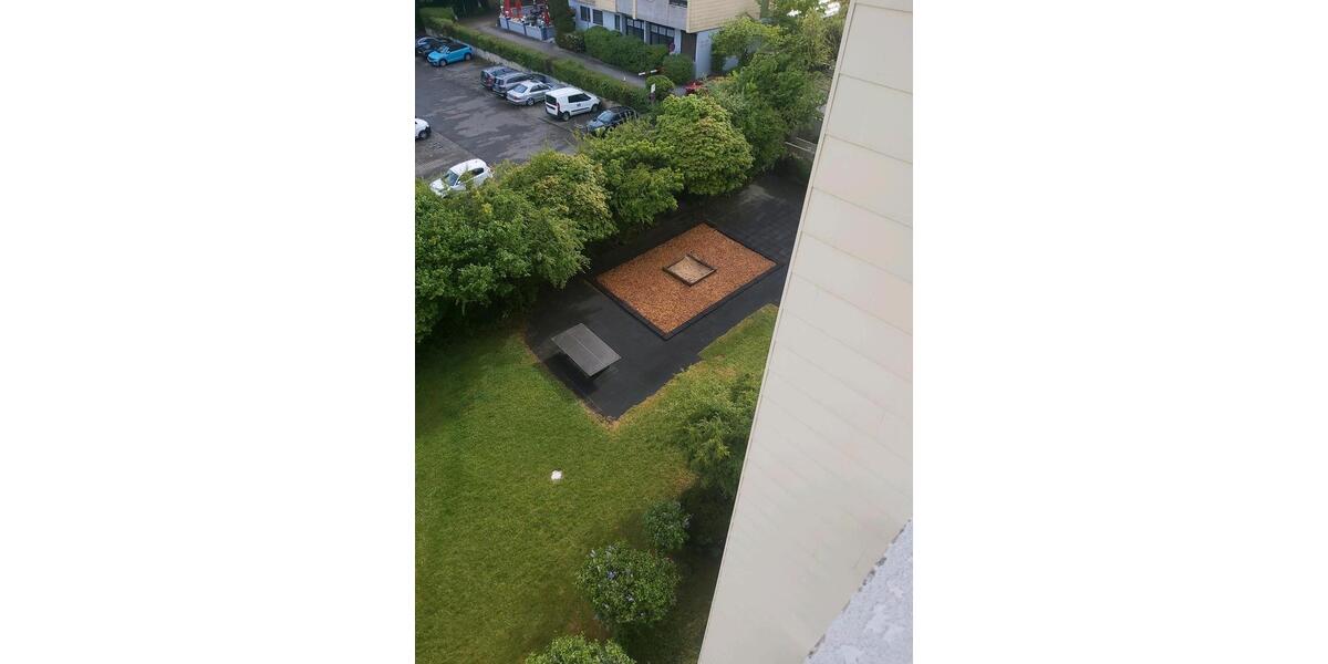 Etagenwohnung Sindelfingen Eichholz - 5 Zimmer, 100 m&sup2;, 1.350&euro; | Angebot:26448429
