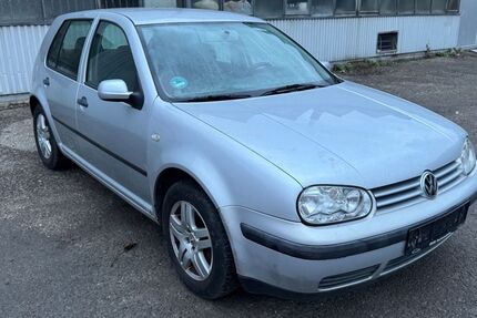 VW Golf 195.000 km 1.799 &euro; Mühlacker 75417