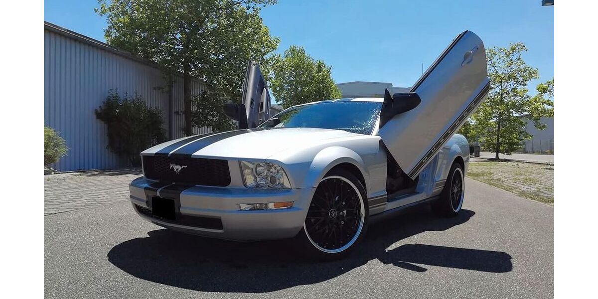 Ford Mustang 165.000 km 11.999 &euro; Bruchsal 76646