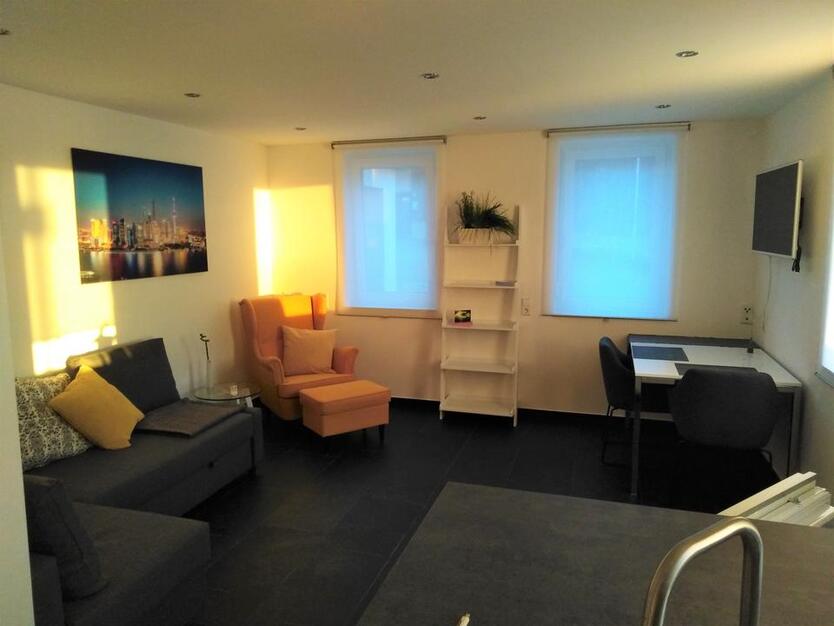 voll möbilierte 1.5-Zimmer-Wohnung, EBK, Parkplatz, gute Verkehsanbindung - Miete auf Zeit zimmer