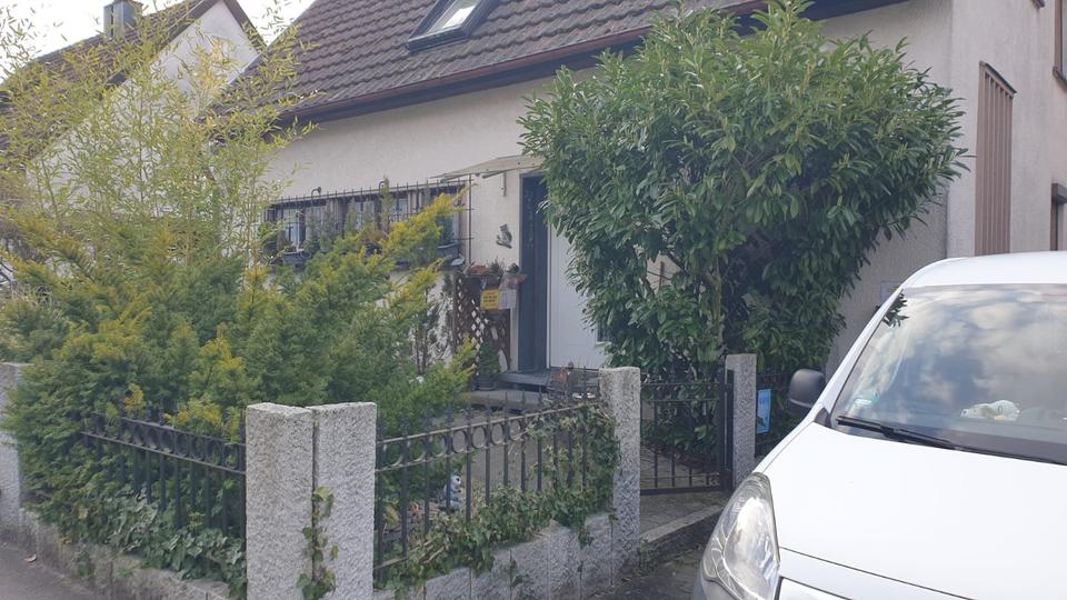 Einfamilienhaus Sindelfingen - 6 Zimmer, 130 m&sup2;, 599.000&euro; | Angebot:25822262