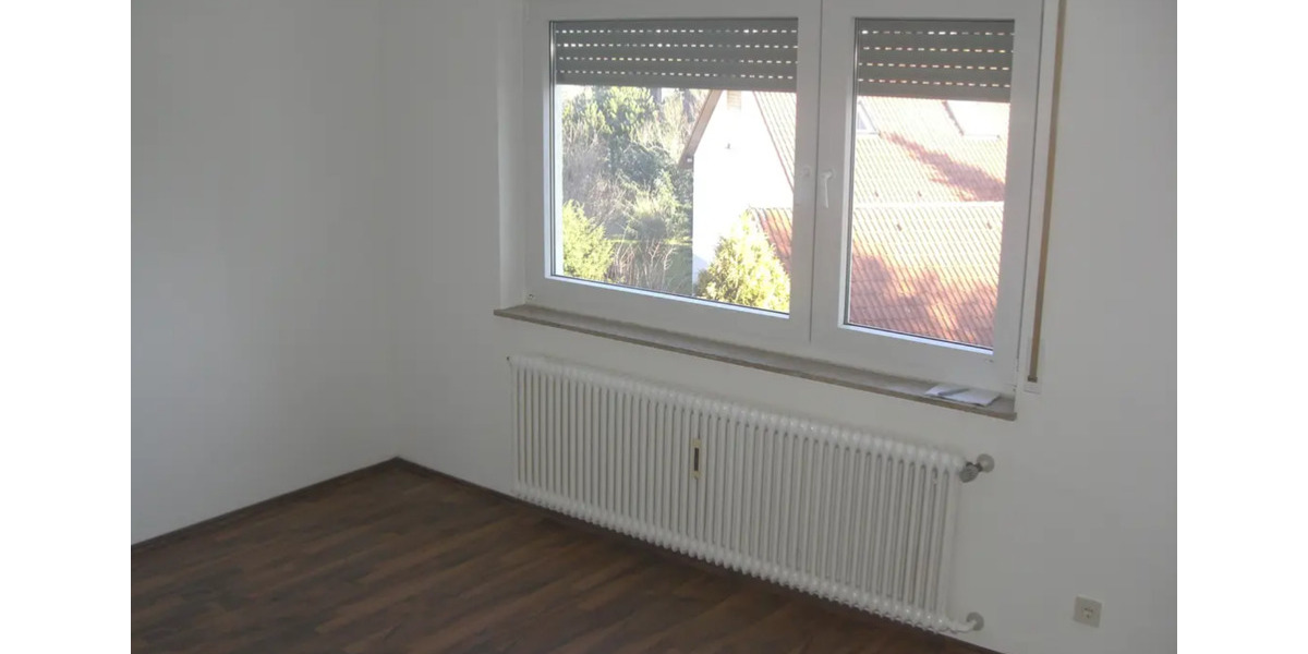 Etagenwohnung Straubenhardt - 3 Zimmer, 81 m&sup2;, 235.000&euro; | Angebot:23847097