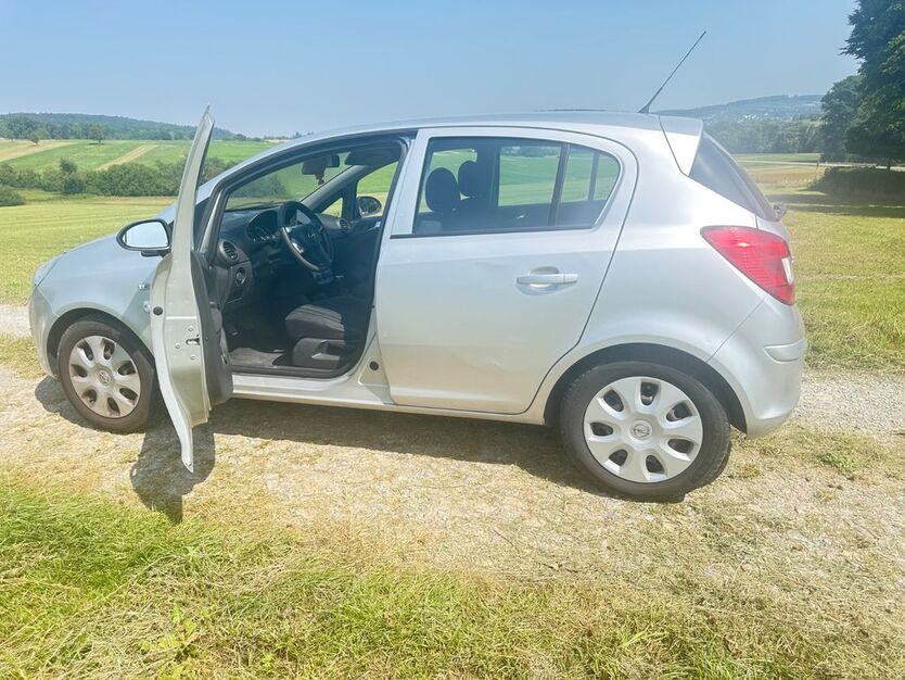 Opel Corsa 85.000 km 2.999 € Remchingen 75196