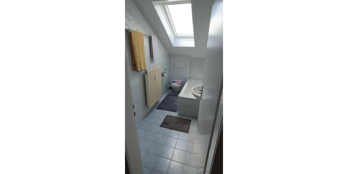 Dachgeschoßwohnung Oberderdingen - 3 Zimmer, 63 m&sup2;, 176.000&euro; | Angebot:24561147