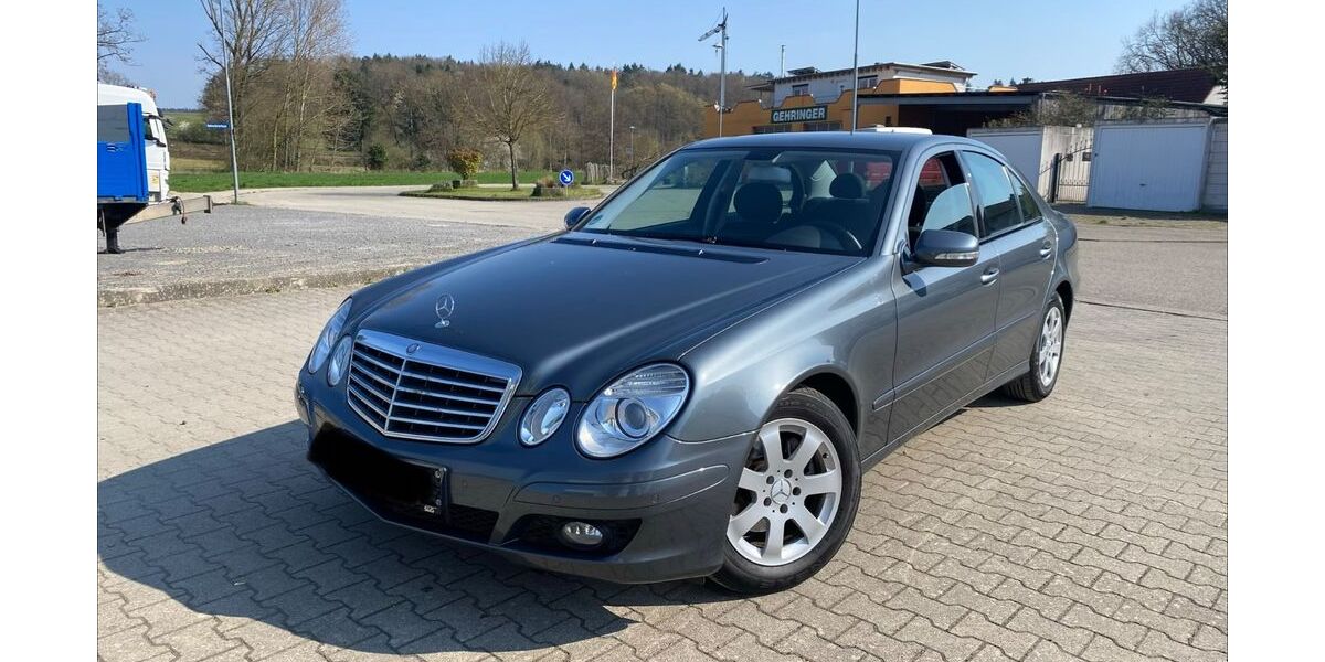 Mercedes-Benz E 200 59.850 km 13.899 &euro; Gondelsheim 75053