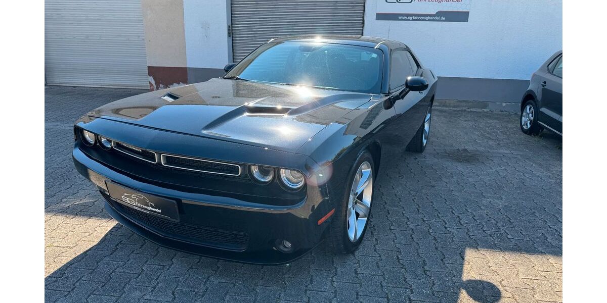 Dodge Challenger 156.000 km 20.990 &euro; Karlsdorf 76689