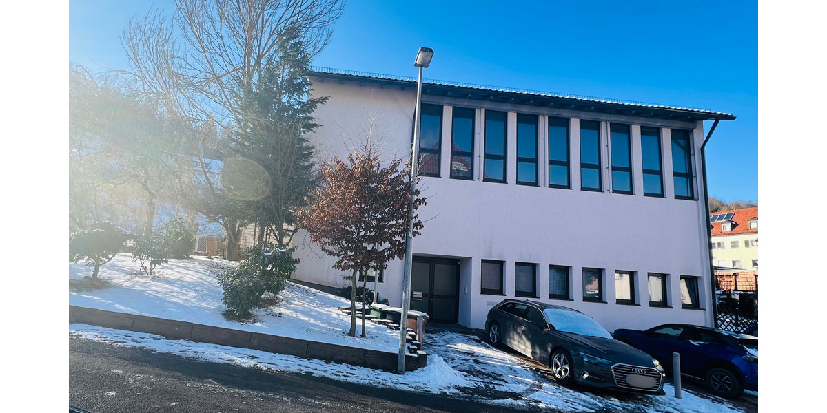 Ehem. Kirche mit Charakter − vielseitig nutzbares Gebäude für Wohn- und Gewerbezwecke 4.5 zimmer