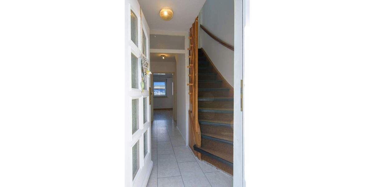 Doppelhaushälfte Pforzheim Huchenfeld - 6 Zimmer, 124 m&sup2;, 350.000&euro; | Angebot:23851785