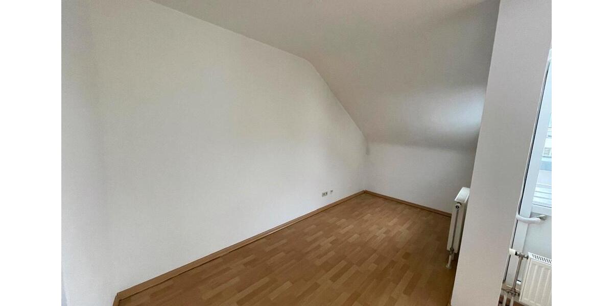 Dachgeschoßwohnung Karlsruhe Hagsfeld - 2 Zimmer, 34 m&sup2;, 720&euro; | Angebot:25632706