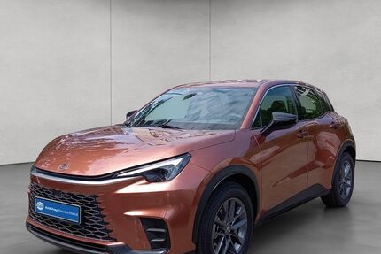 Lexus LBX 4.500 km 30.950 € Stuttgart 70469