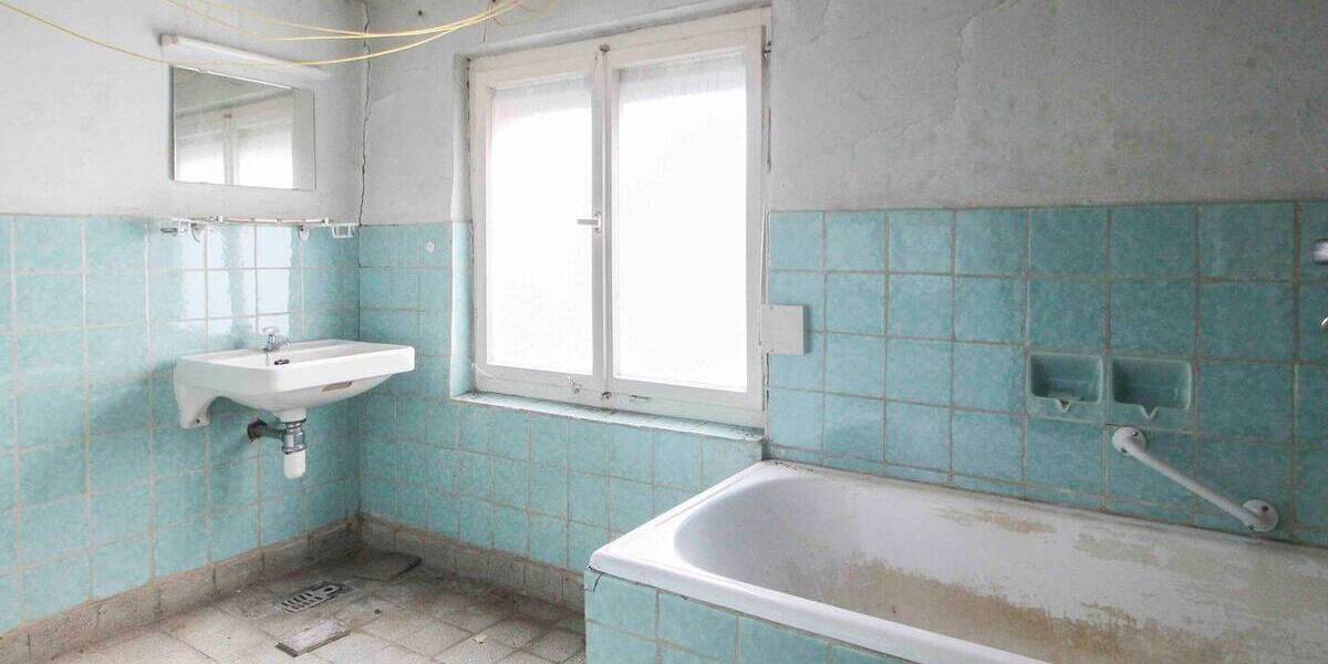 Einfamilienhaus Mühlacker Dürrmenz - 6 Zimmer, 175.000&euro; | Angebot:26175109