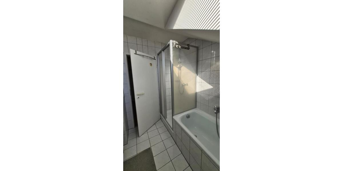 Geräumige helle 3,5-Zimmer-Wohnung in KarlsruheWolfartsweier 3.5 zimmer