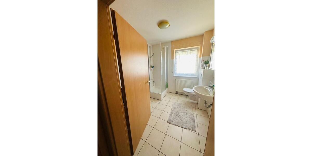 Einfamilienhaus Sersheim - 6 Zimmer, 160 m&sup2;, 1.850&euro; | Angebot:26253378
