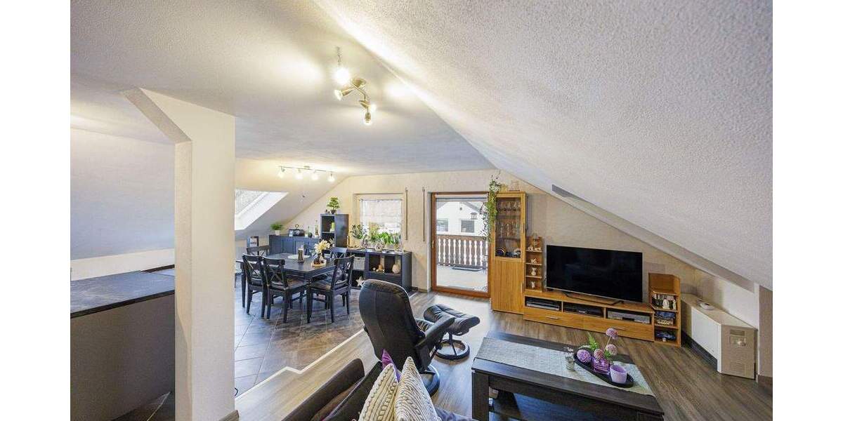 Mehrfamilienhaus, Wohnhaus Sachsenheim Ochsenbach - 8 Zimmer, 225 m&sup2;, 595.000&euro; | Angebot:25742430