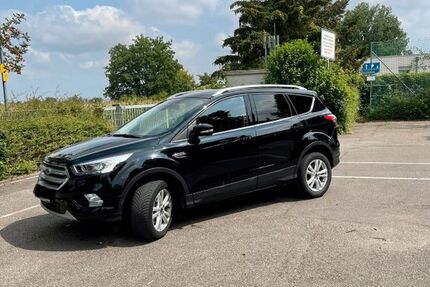 Ford Kuga 99.000 km 12.500 &euro; tiefenbronn 75233