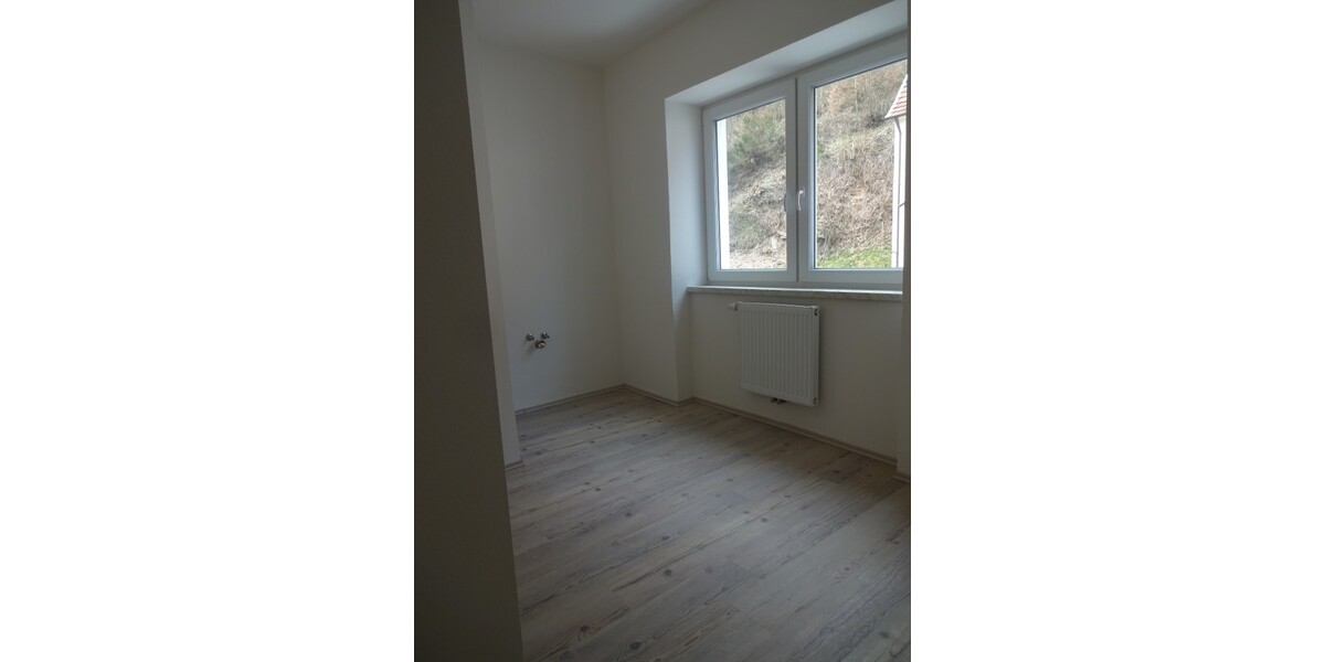 Großzügige 1,5-Zimmer-Wohnung in zentrumsnahem KFW-Effizienzhaus (Mietdauer: min 4 Jahre) - Etagenwohnung Bad Herrenalb | Angebot:27384243