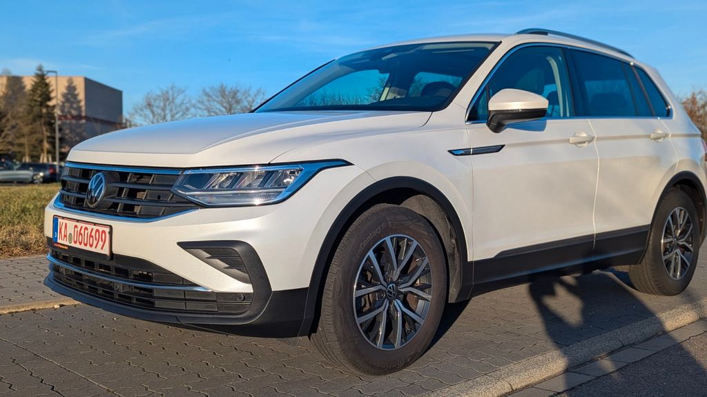 VW Tiguan 125.500 km 23.200 &euro; Karlsruhe 76185