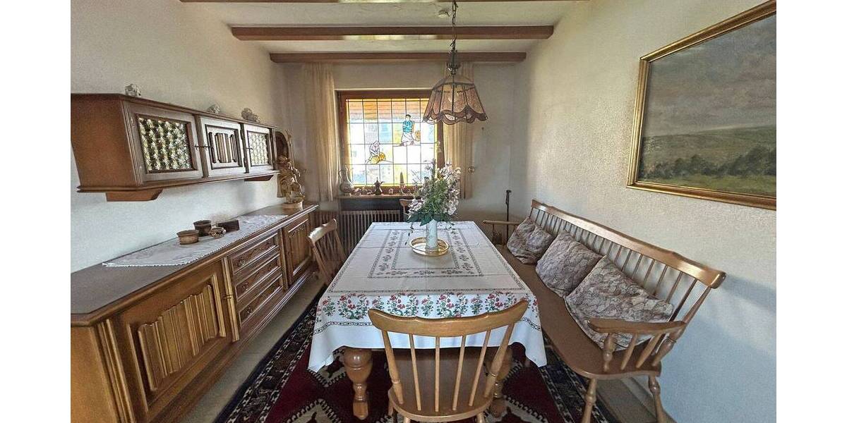 Viel Platz bietet Ihnen dieses Zweifamilienhaus in bester Wohnlage 1 zimmer