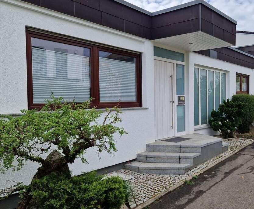 Haus zum Kaufen in Herrenberg 790.000 € 140 m²