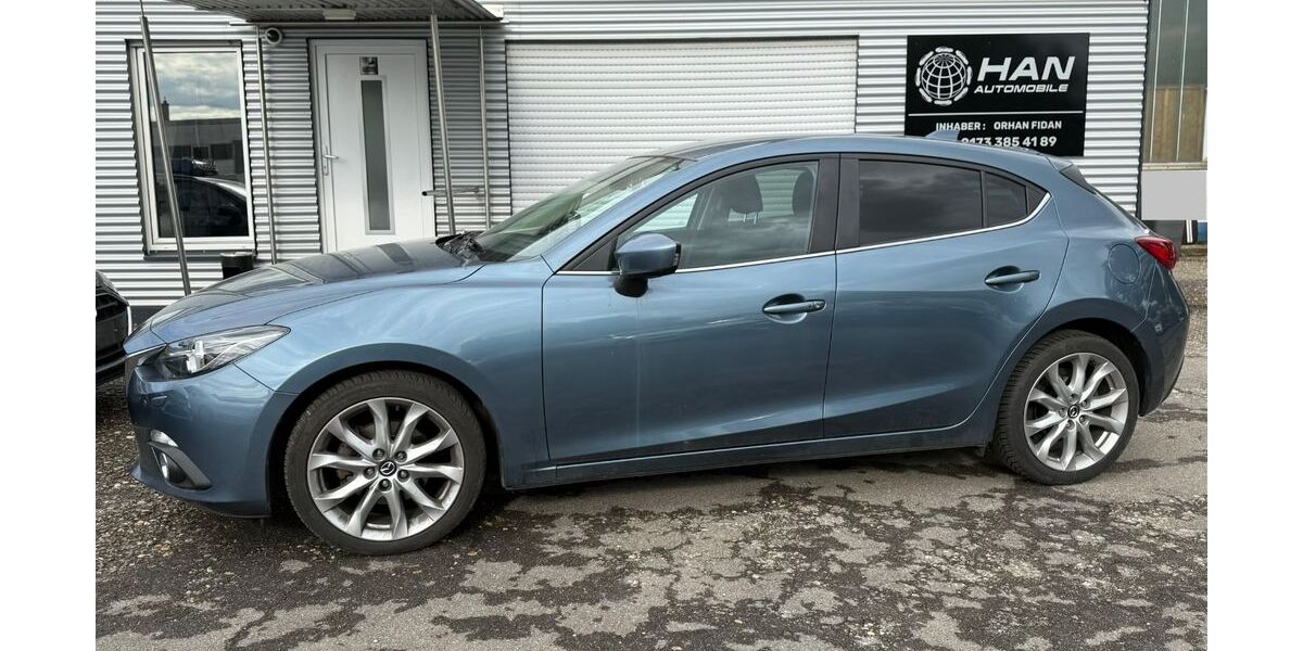 Mazda 3 152.000 km 9.990 &euro; Sindelfingen 71065