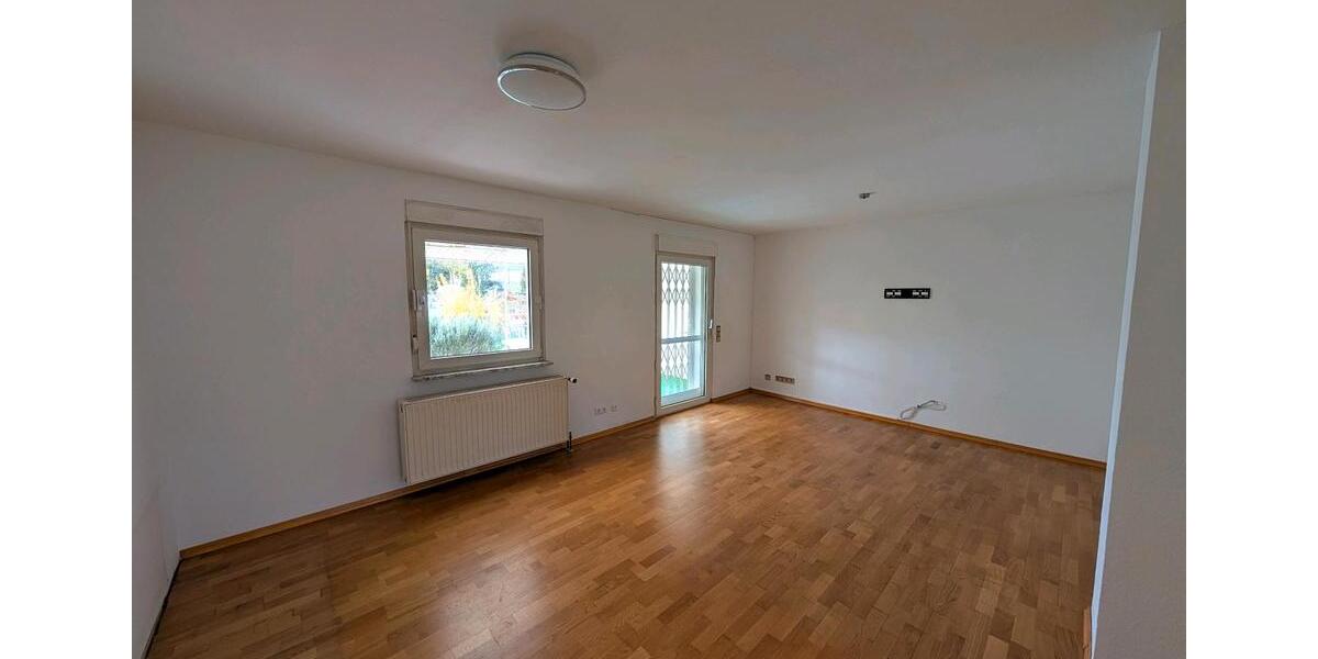 Reihenhaus Karlsruhe Mühlburg - 3.5 Zimmer, 102 m&sup2;, 2.050&euro; | Angebot:26151067