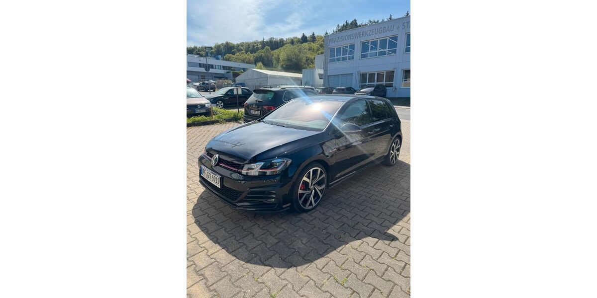 VW Golf 125.000 km 19.900 &euro; Ispringen 75228