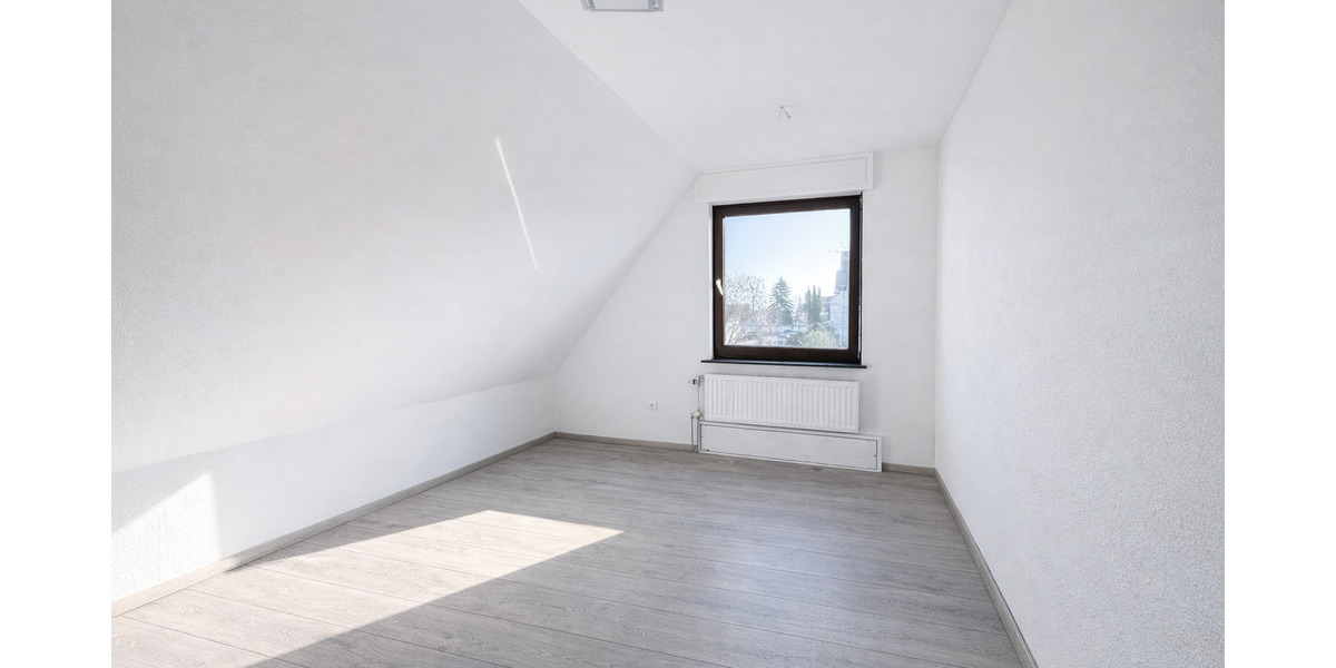 Mehrfamilienhaus, Wohnhaus Sindelfingen Maichingen - 6 Zimmer, 166 m&sup2;, 645.000&euro; | Angebot:25909364