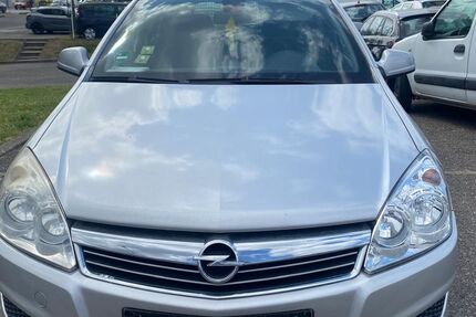 Opel Astra 211.000 km 1.990 &euro; Ettlingen 76275