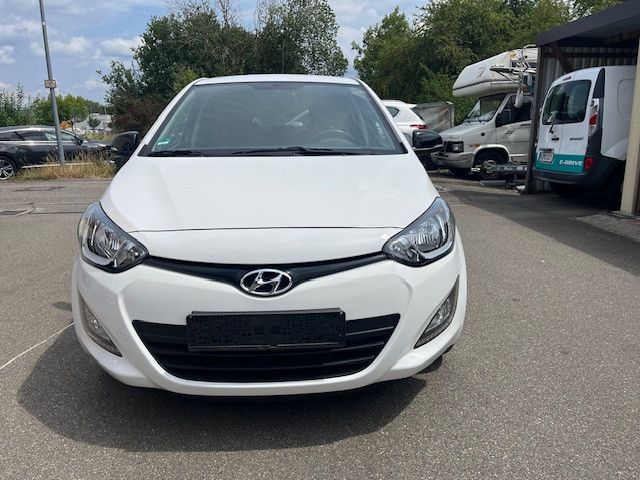 i20