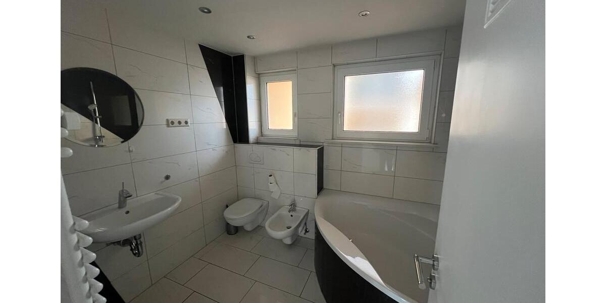 Etagenwohnung Pforzheim Nordstadt - 3 Zimmer, 75 m&sup2;, 1.150&euro; | Angebot:25238736