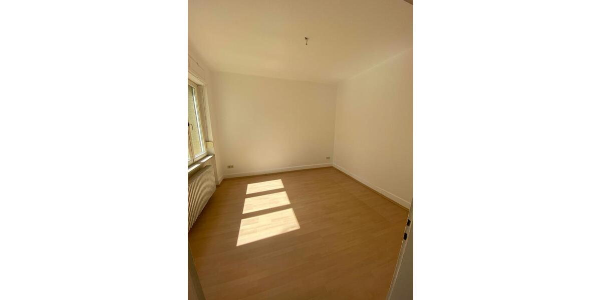 Etagenwohnung Pforzheim Weststadt - 3 Zimmer, 98 m&sup2;, 800&euro; | Angebot:25253389